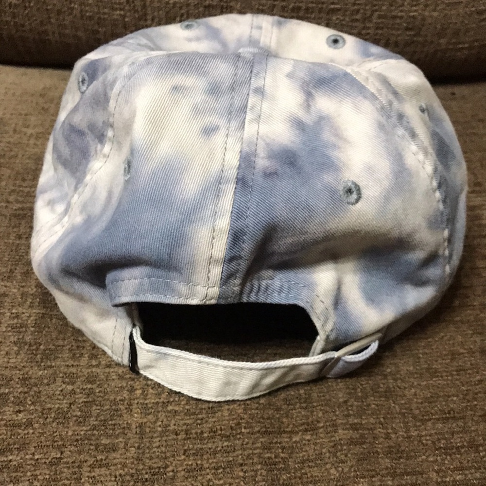 Pink hat - Picture 3 of 7